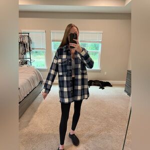 NWT Oversized Banana Republic Navy and White Plaid Button Down Shirt Jacket